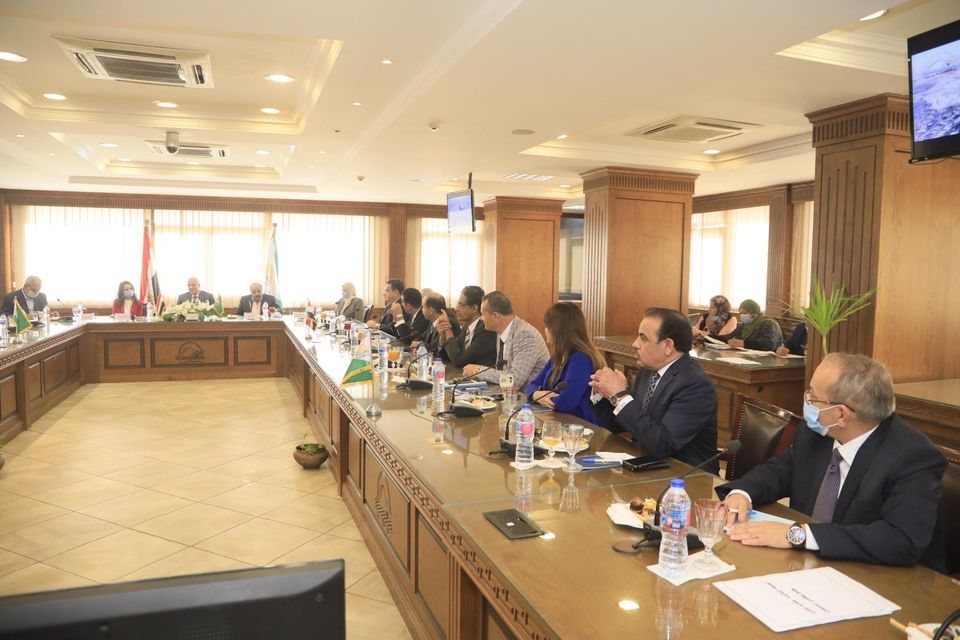 محافظ الجيزة واعضاء مجلس الشيوخ محافظ الجيزة واعضاء مجلس الشيوخ