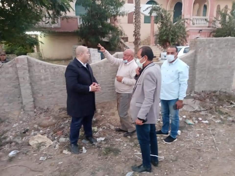 نائب محافظ الجيزة يتفقد مشروعات الرصف والتطوير لبعض الطرق بقرية سقارة .. ومحاور مرورية جديدة بالقرية قريبا نائب محافظ الجيزة يتفقد مشروعات الرصف والتطوير لبعض الطرق بقرية سقارة .. ومحاور مرورية جديدة بالقرية قريبا
